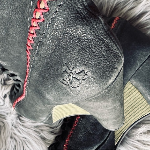 John Fluevog WRITES
ANGELOU Black Heeled Boots with Chunky Heel - Picture 9 of 13